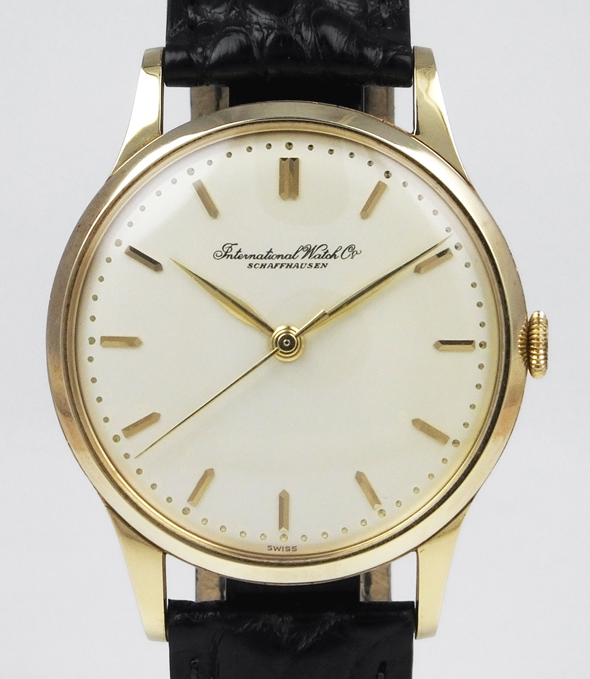 International Watch Company Wrist Watch in 18K Gold With Original ...